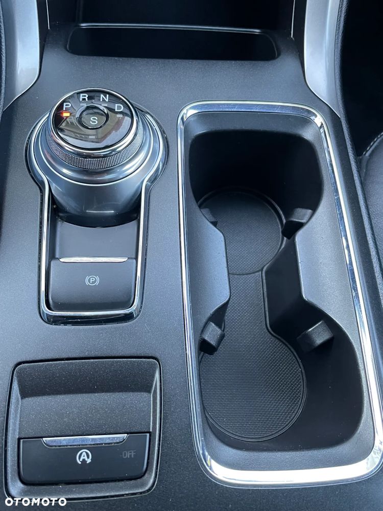 Ford Fusion - 17