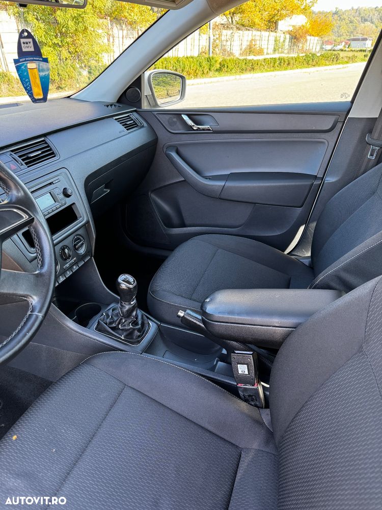 Skoda RAPID 1.2 TSI Ambition - 6