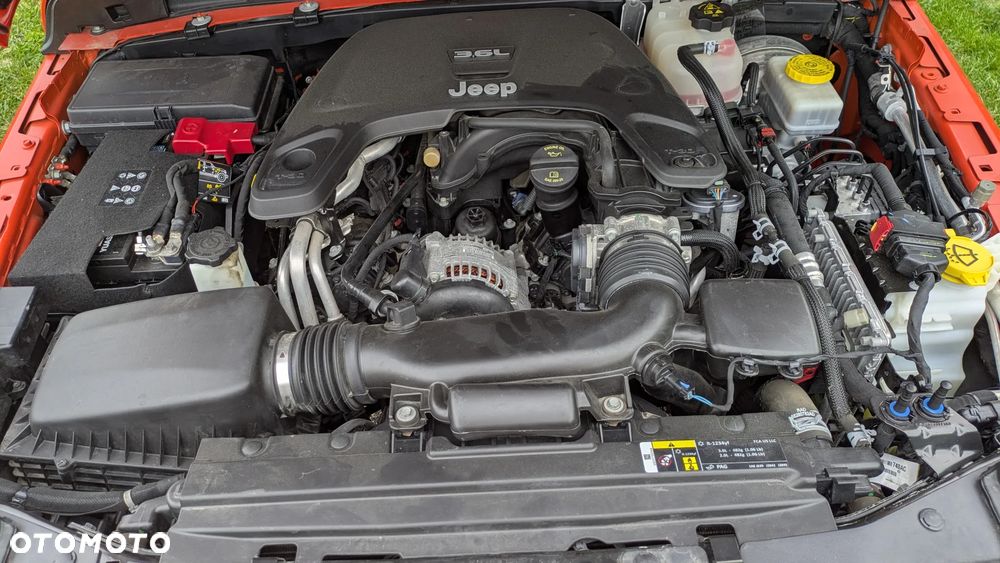 Jeep Wrangler 3.6 Unlim Sahara EU6 - 13