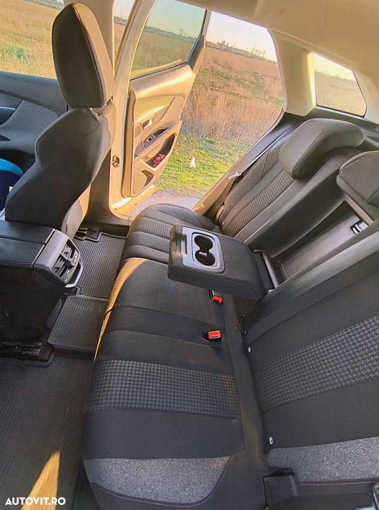 Peugeot 3008 1.6 BlueHDI S&S EAT6 Active - 20