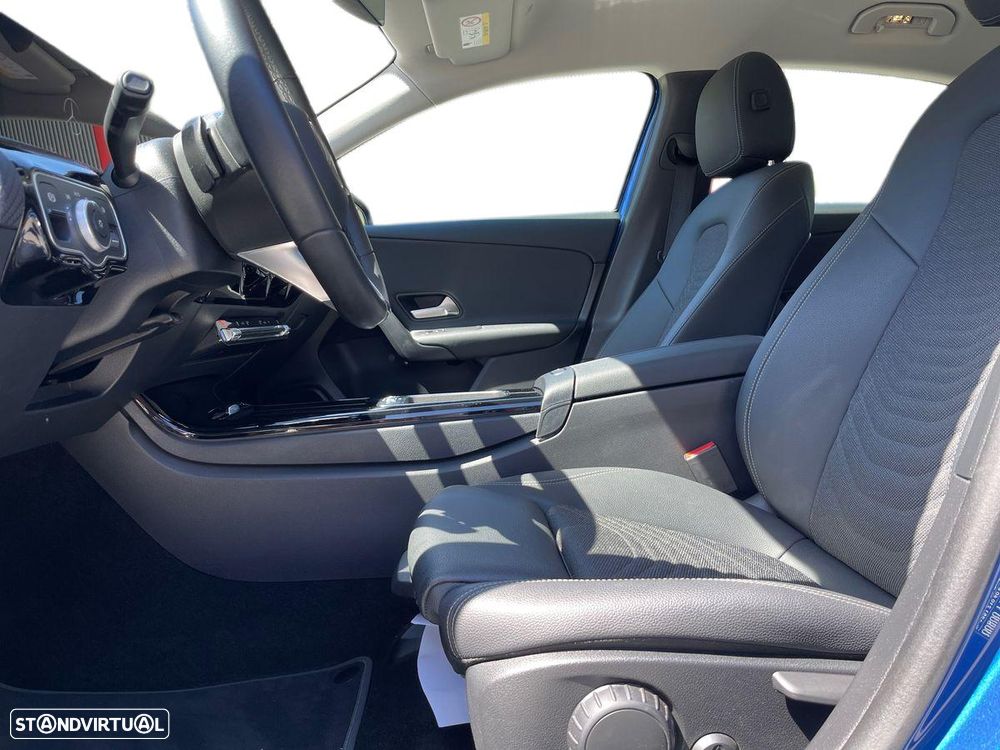 Mercedes-Benz A 200 Standard - 12