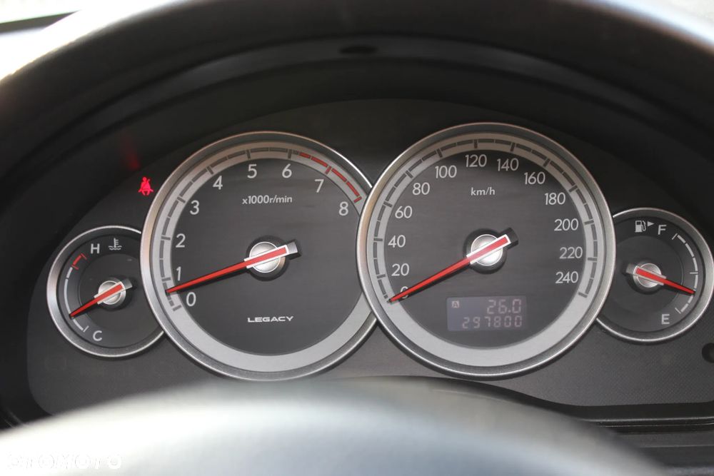 Subaru Legacy Kombi 2.0 4WD Celebration - 16