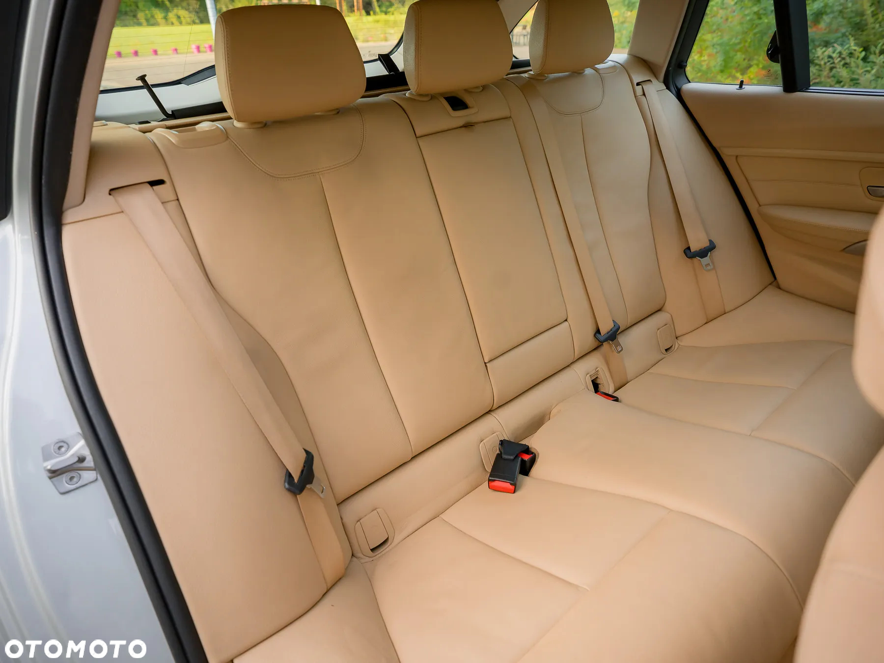 BMW Seria 3 318d xDrive Touring - 31