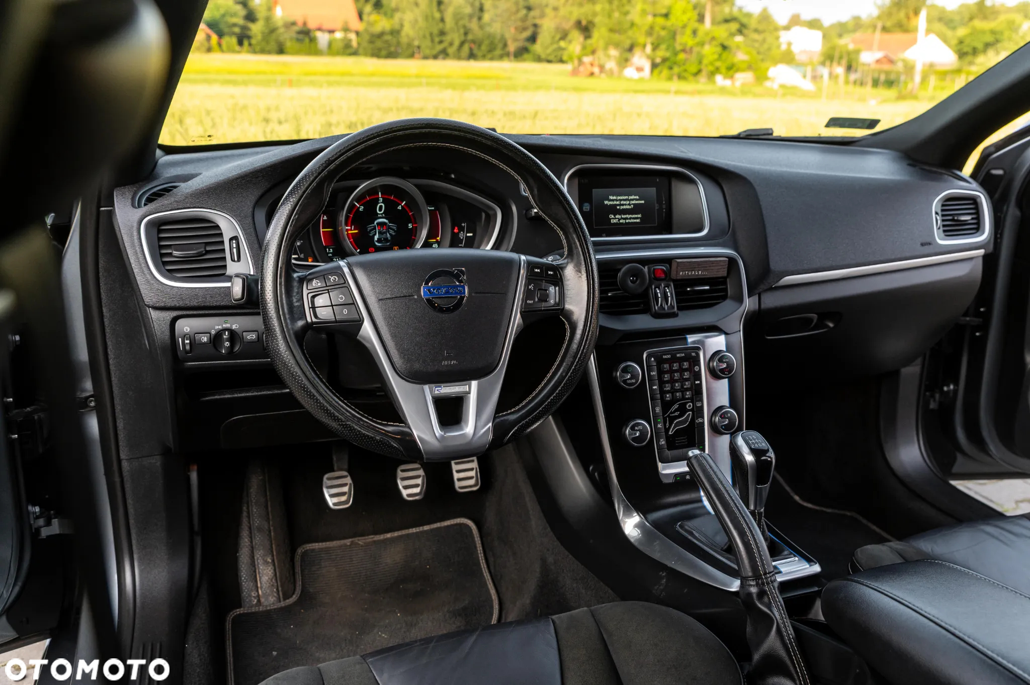 Volvo V40 D4 Drive-E R-Design Momentum - 37