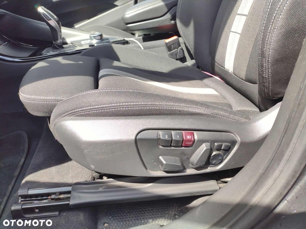 BMW X1 xDrive20d Sport Line - 6