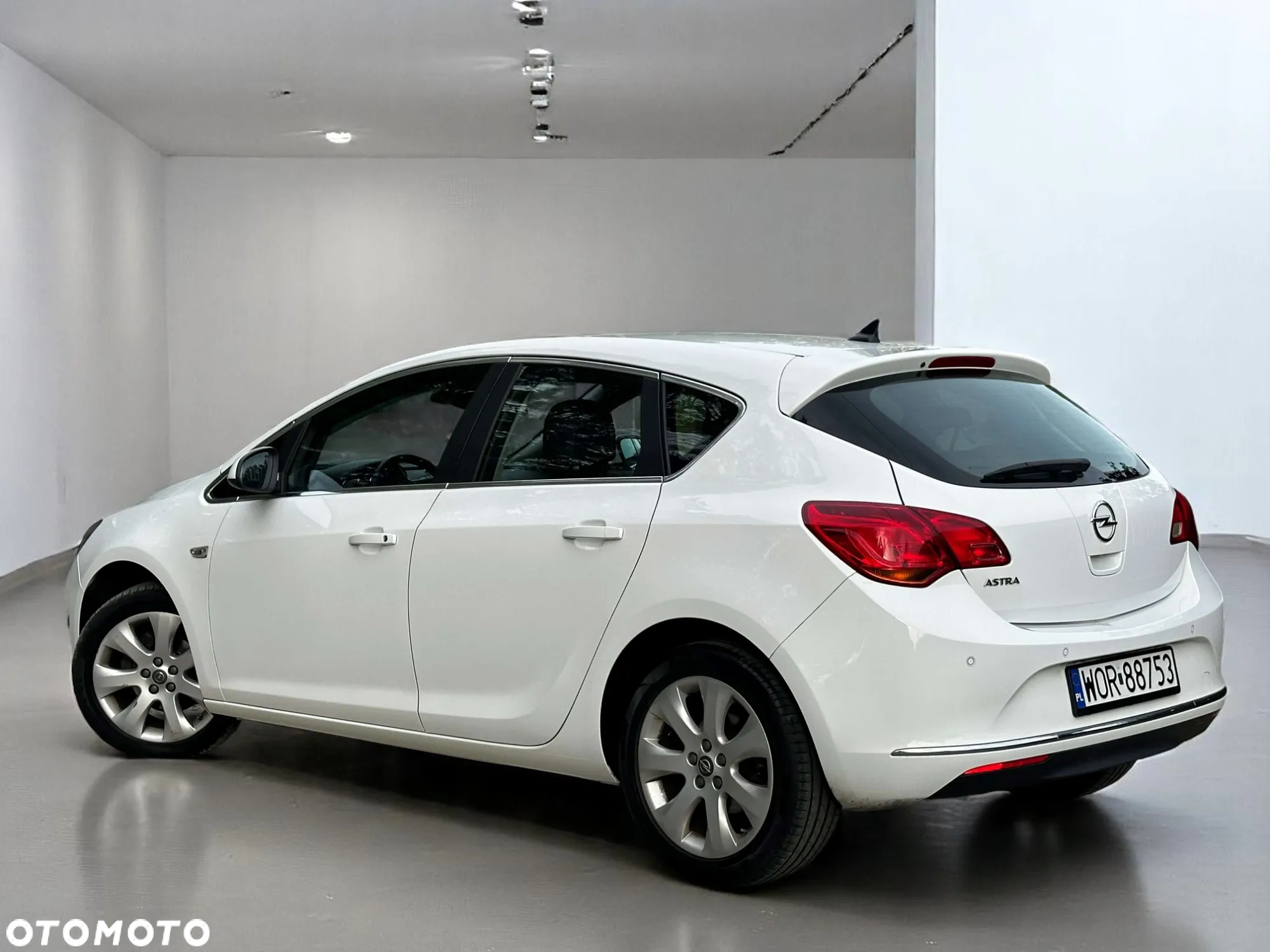Opel Astra 1.4 Turbo Cosmo - 12