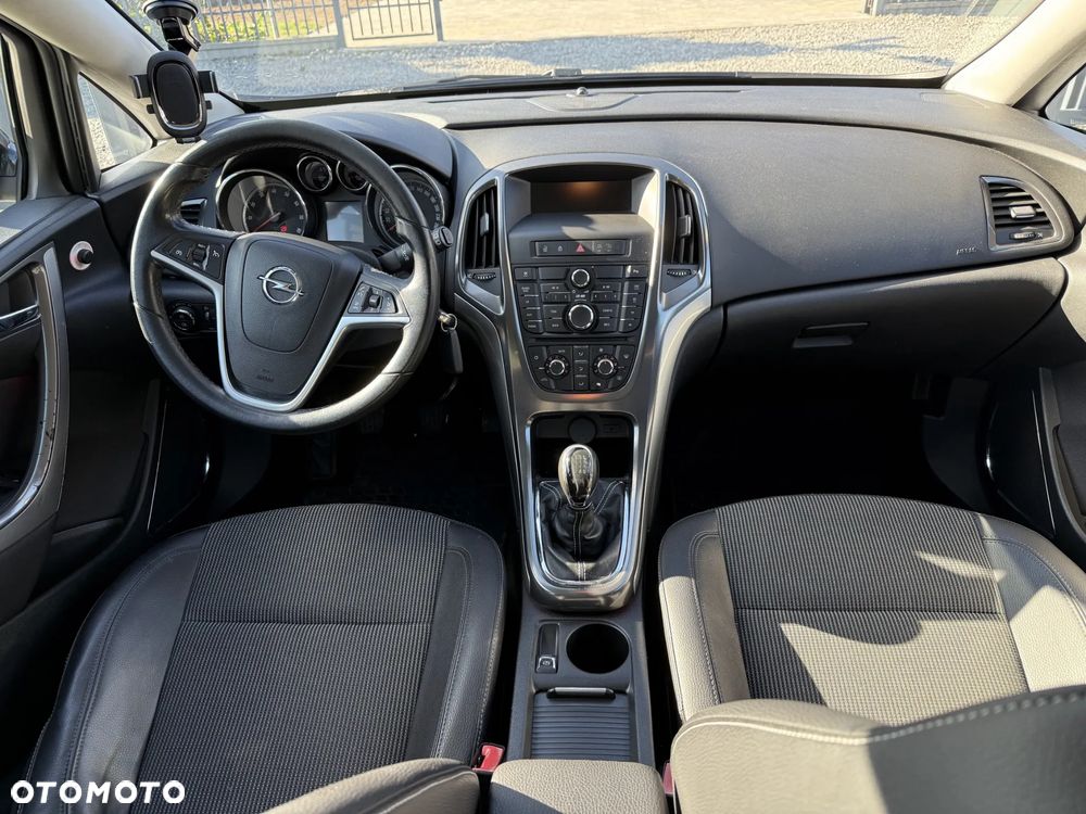 Opel Astra 1.4 Turbo Cosmo - 9