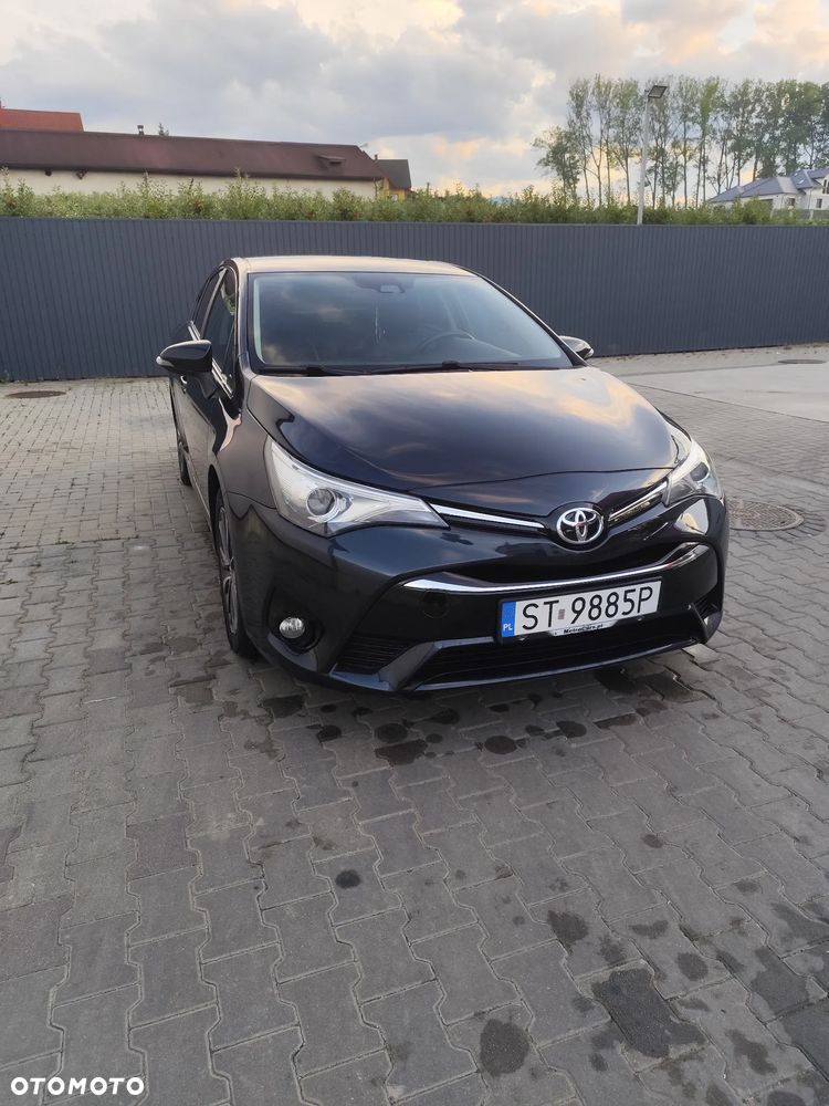 Toyota Avensis 2.0 D-4D Premium - 2
