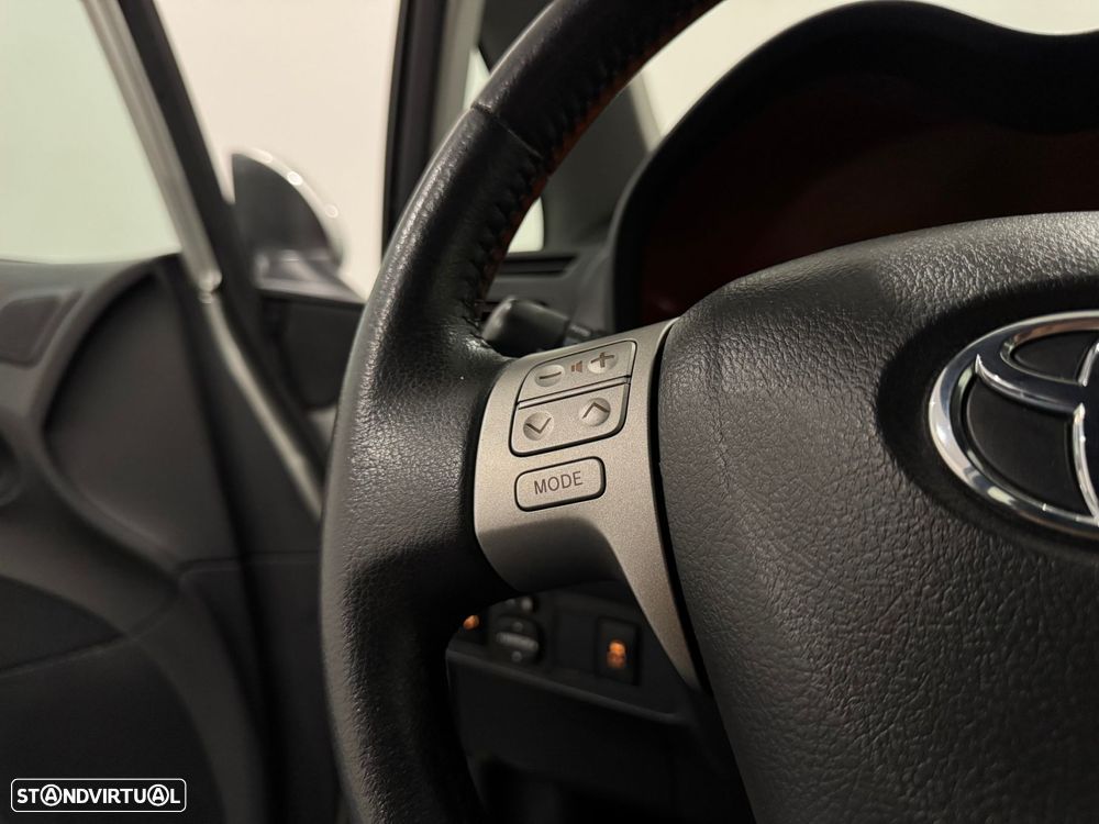 Toyota Auris 1.4 D-4D Sol - 35