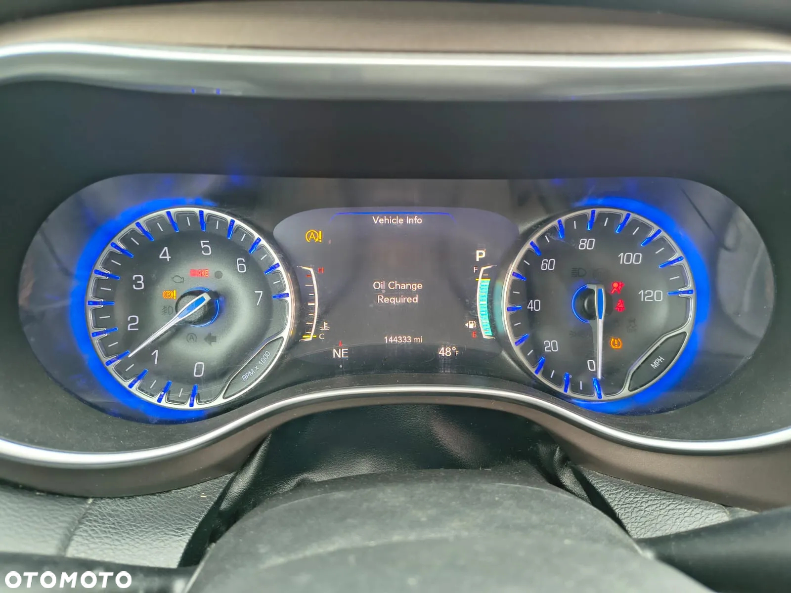Chrysler Pacifica - 11