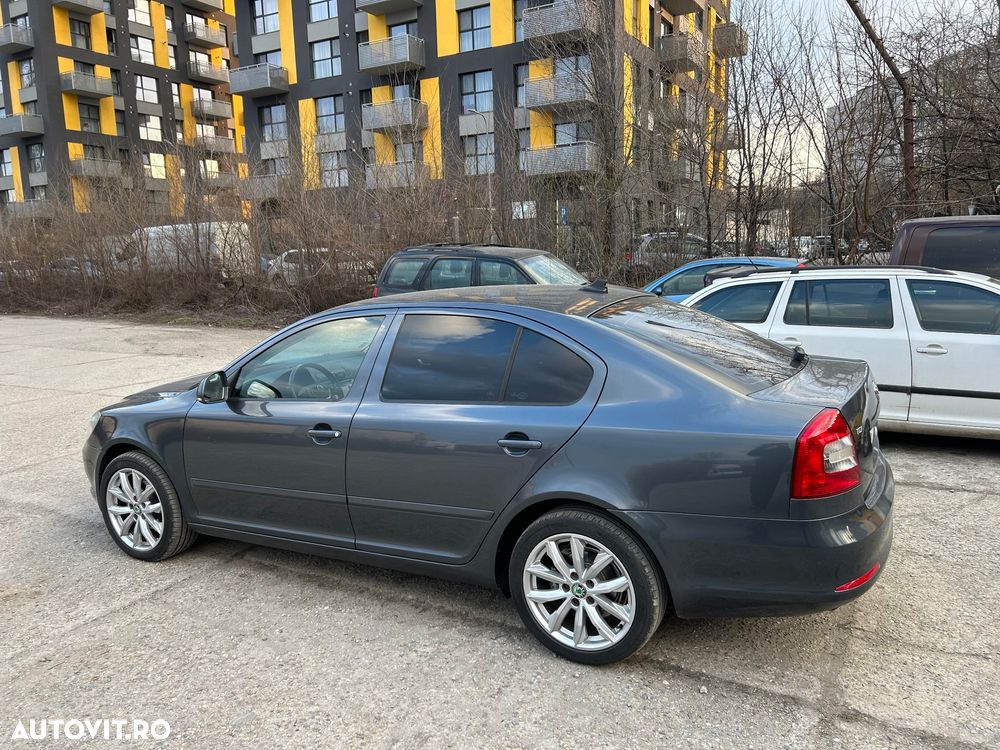 Skoda Octavia 1.6 TDI Drive DSG - 9