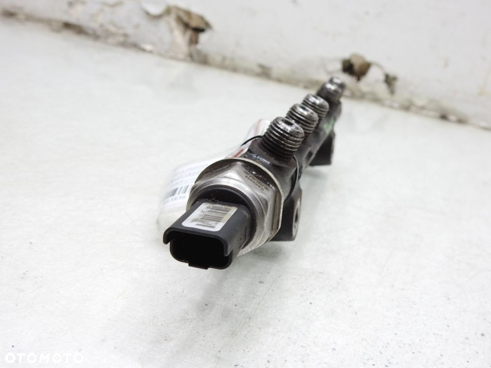 LISTWA WTRYSKOWA VOLVO V70 III 1.6 D - 4