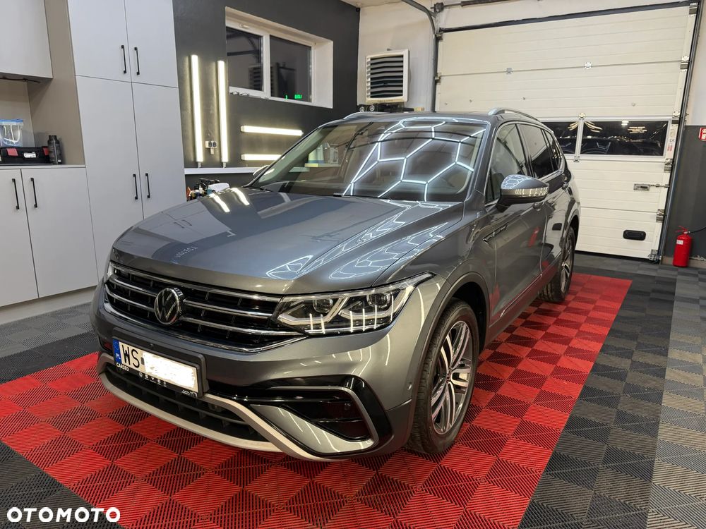 Volkswagen Tiguan Allspace 2.0 TSI 4Mot Elegance DSG - 2