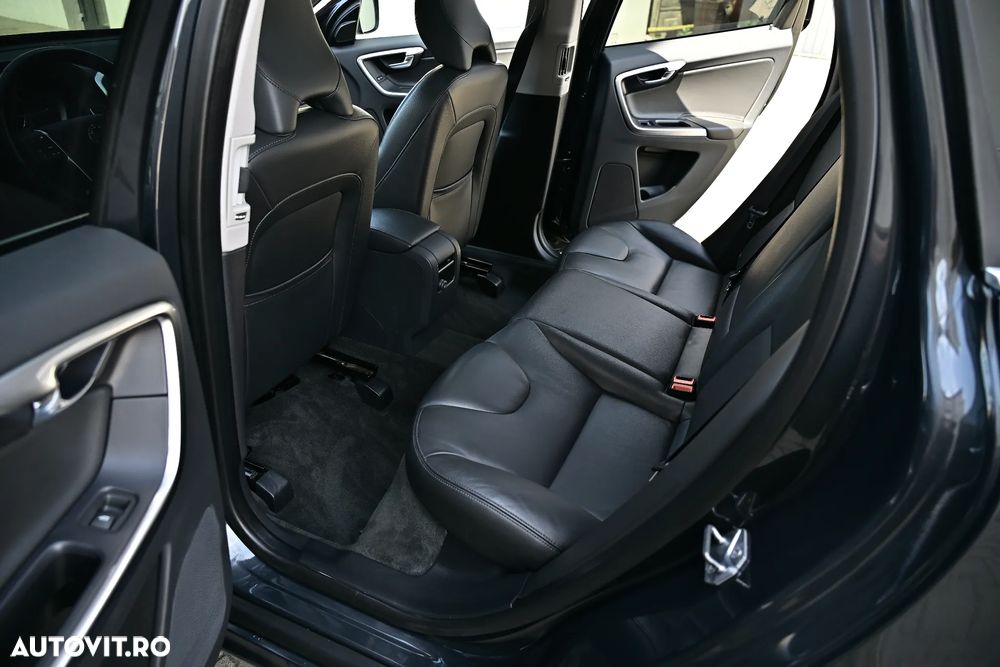 Volvo XC 60 D3 Geartronic Summum - 35