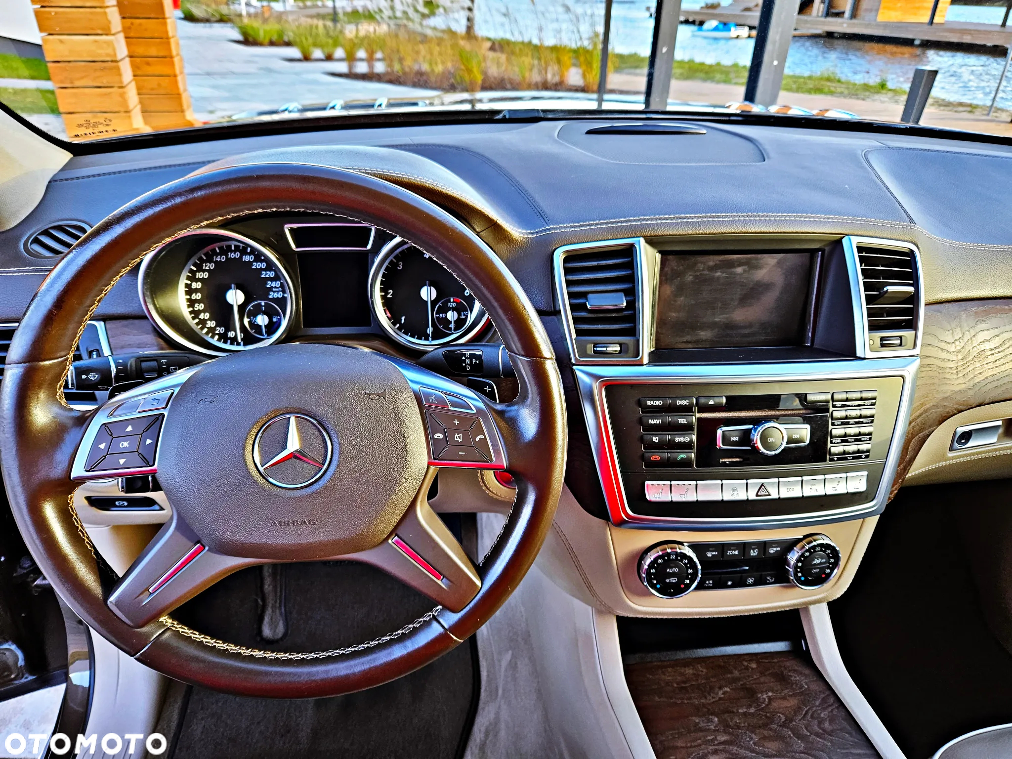 Mercedes-Benz GL 350 BlueTec 4-Matic - 12