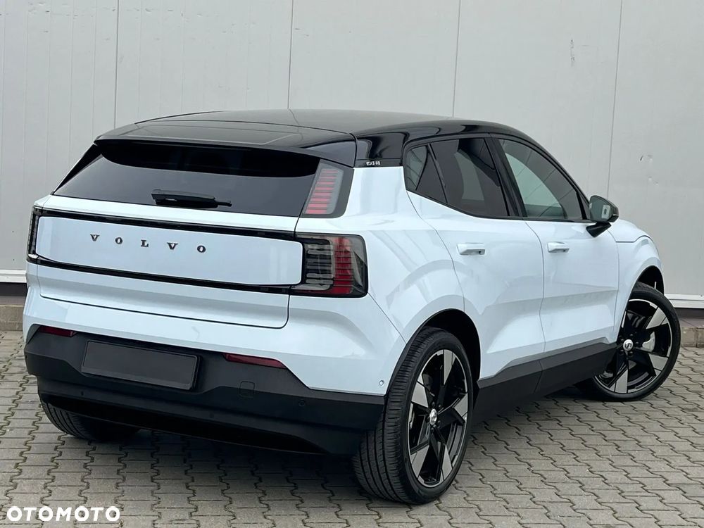 Volvo EX30 Twin Motor Performance AWD Ultra - 6