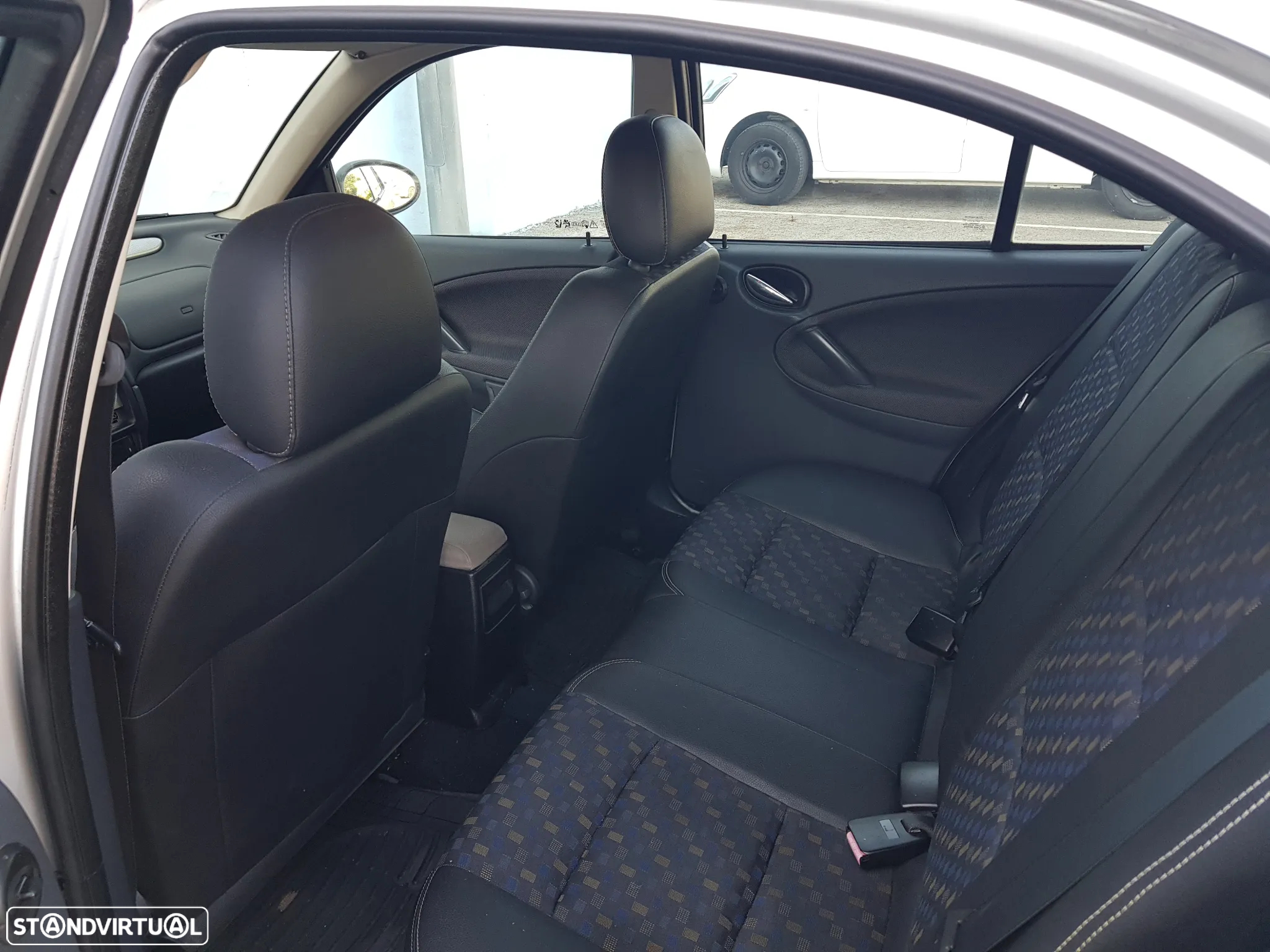 MG ZR 105 Entry - 6