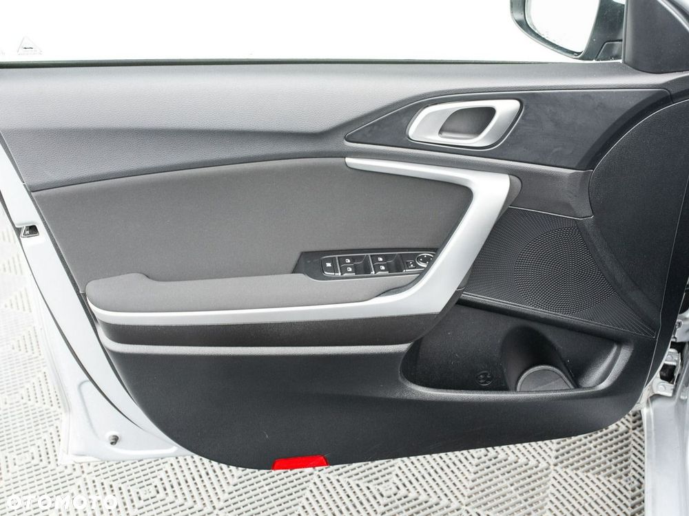 Kia Ceed 1.5 T-GDI M - 9