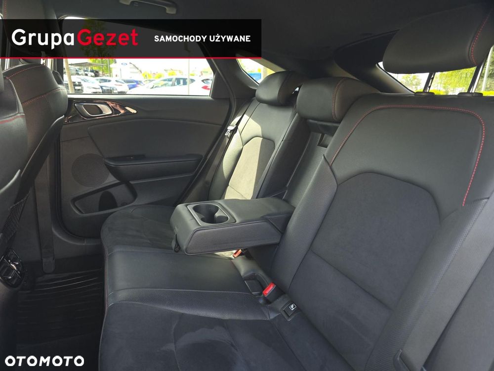 Kia ProCeed 1.6 T-GDI GT DCT - 16