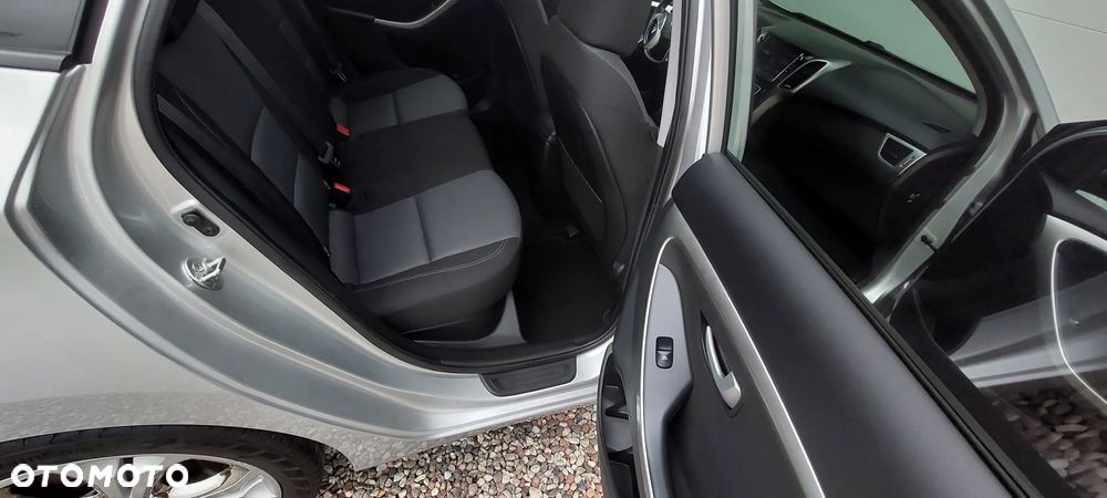 Hyundai i30 1.6 CRDi BlueDrive Comfort - 27