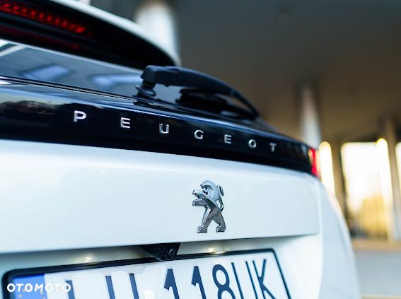 Peugeot 2008 1.2 PureTech Allure Pack S&S EAT8 - 11