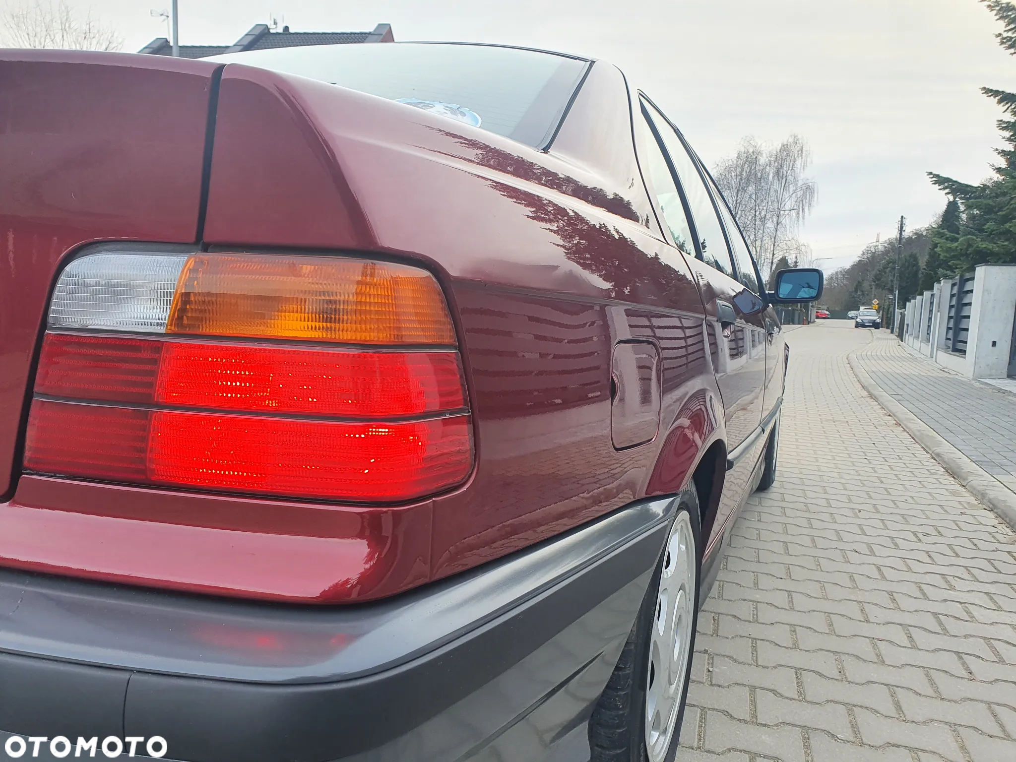 BMW Seria 3 318i - 14