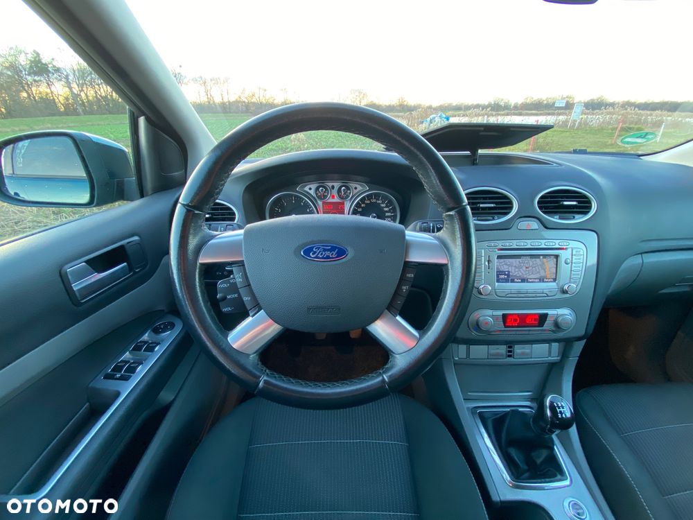 Ford Focus 1.8 Titanium - 19