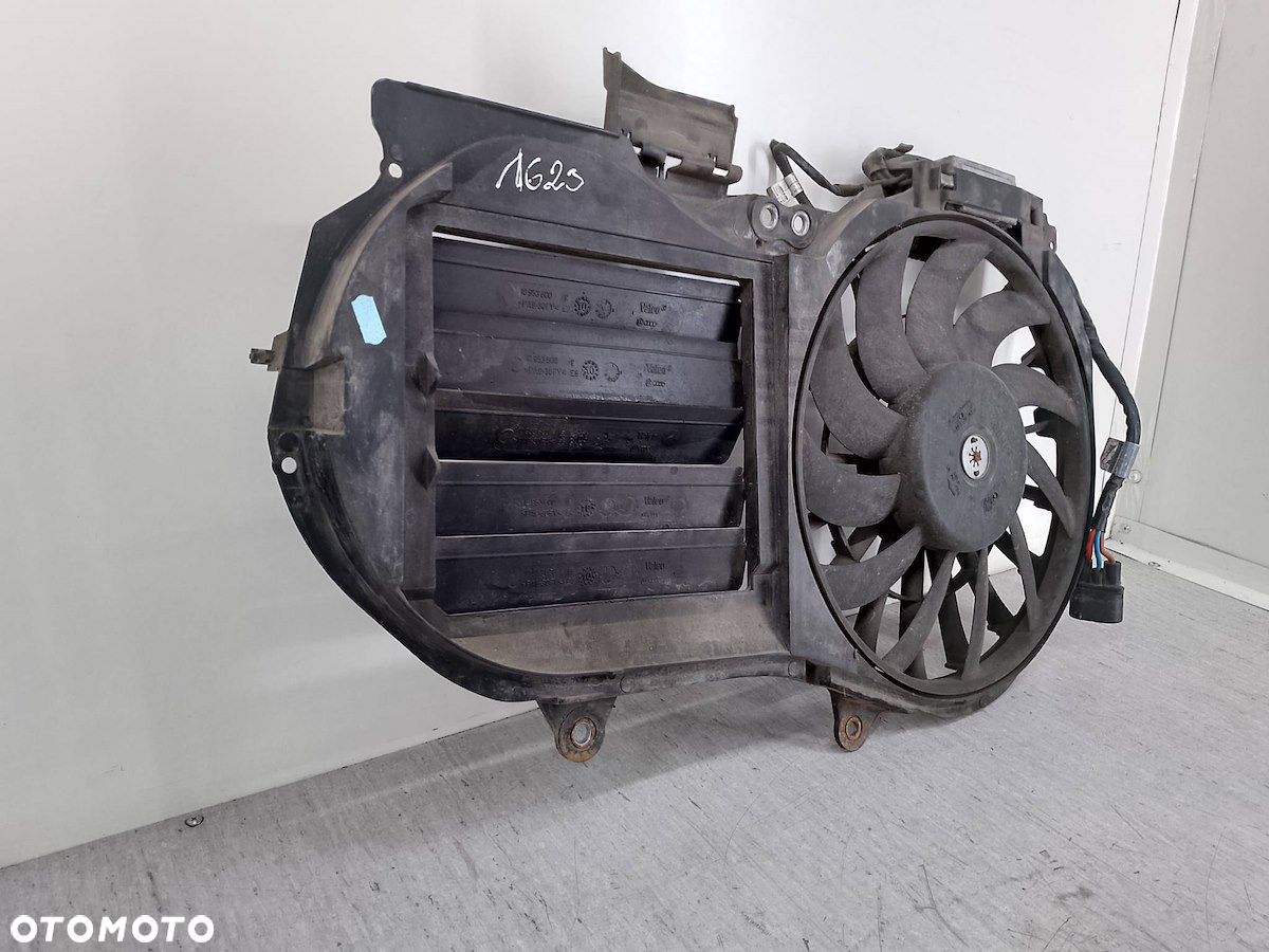 WENTYLATOR CHŁODNICY AUDI A4 B6 8E0121207 870666M 1.6 8V - 7