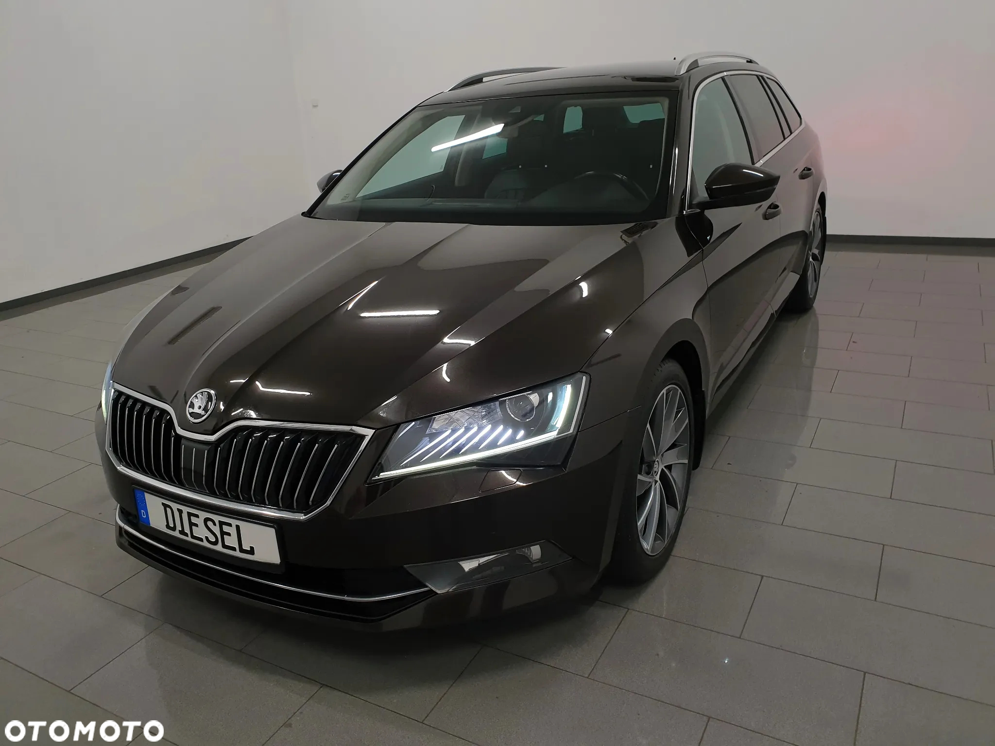 Skoda Superb 2.0 TDI 4x4 L&K DSG - 37