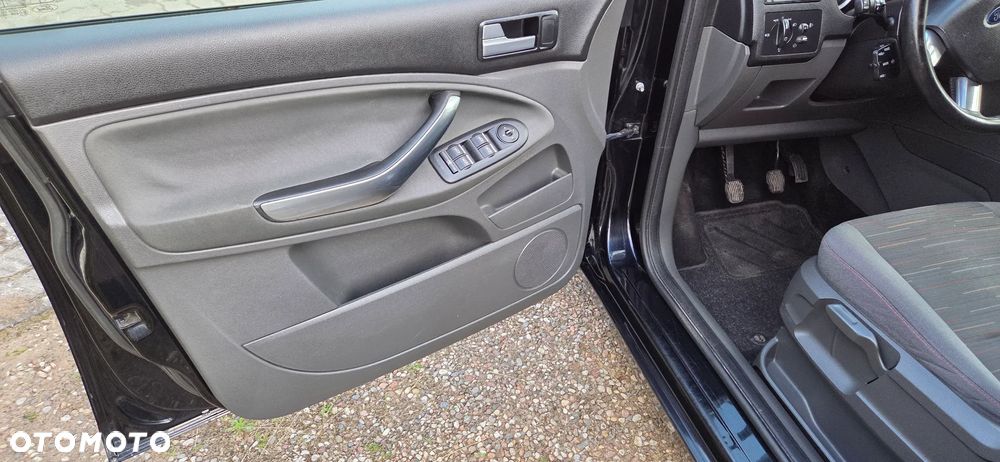 Ford C-MAX 1.6 TDCi DPF S - 19