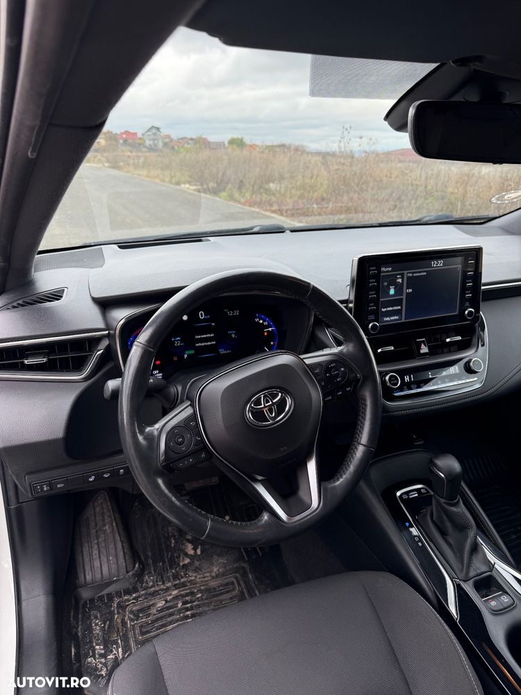 Toyota Corolla 1.8 Hybrid Team Deutschland - 6