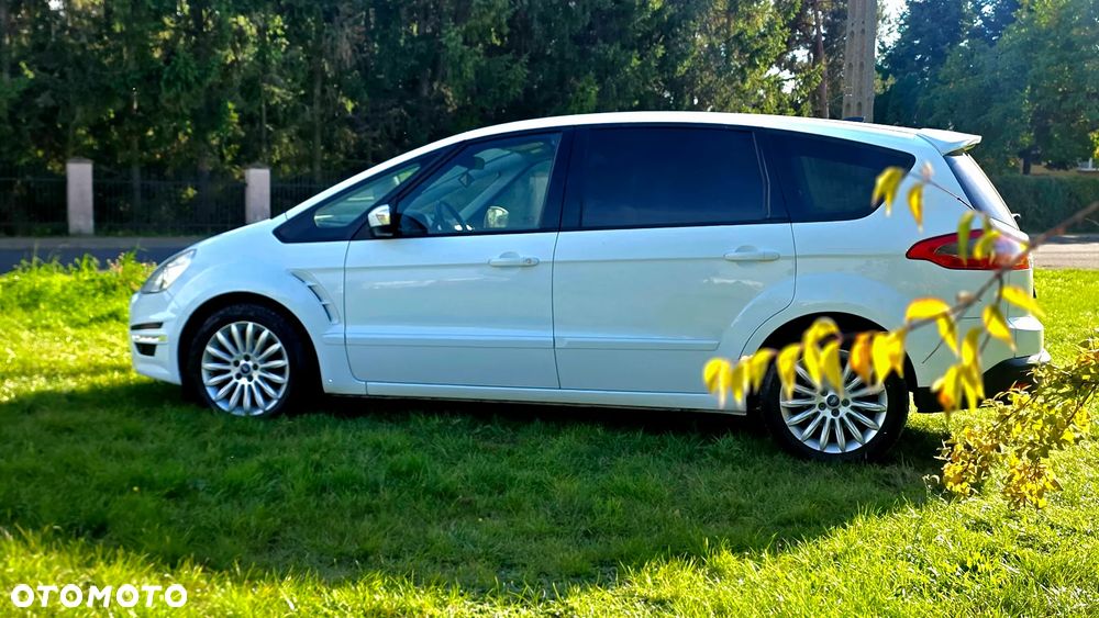 Ford S-Max - 17