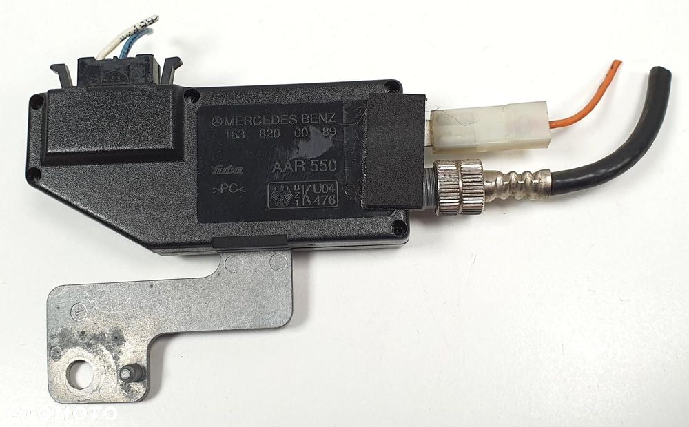 WZMACNIACZ ANTENY MERCEDES ML W163 1638200089 - 1