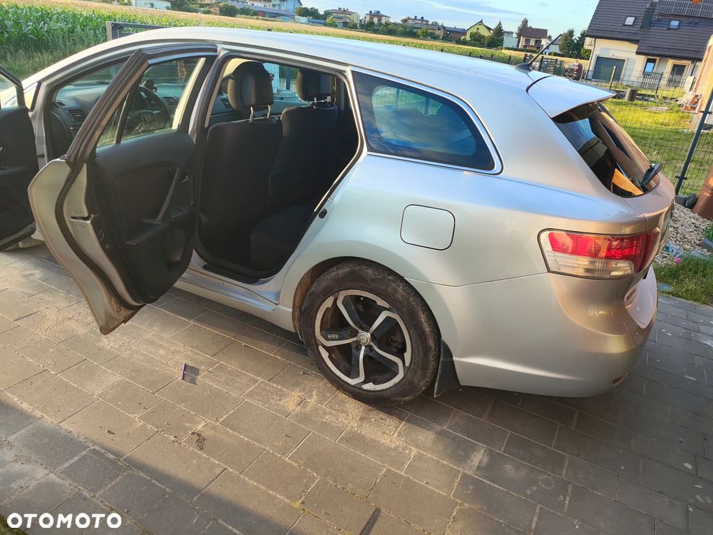 Toyota Avensis 2.0 D-4D Sol - 6