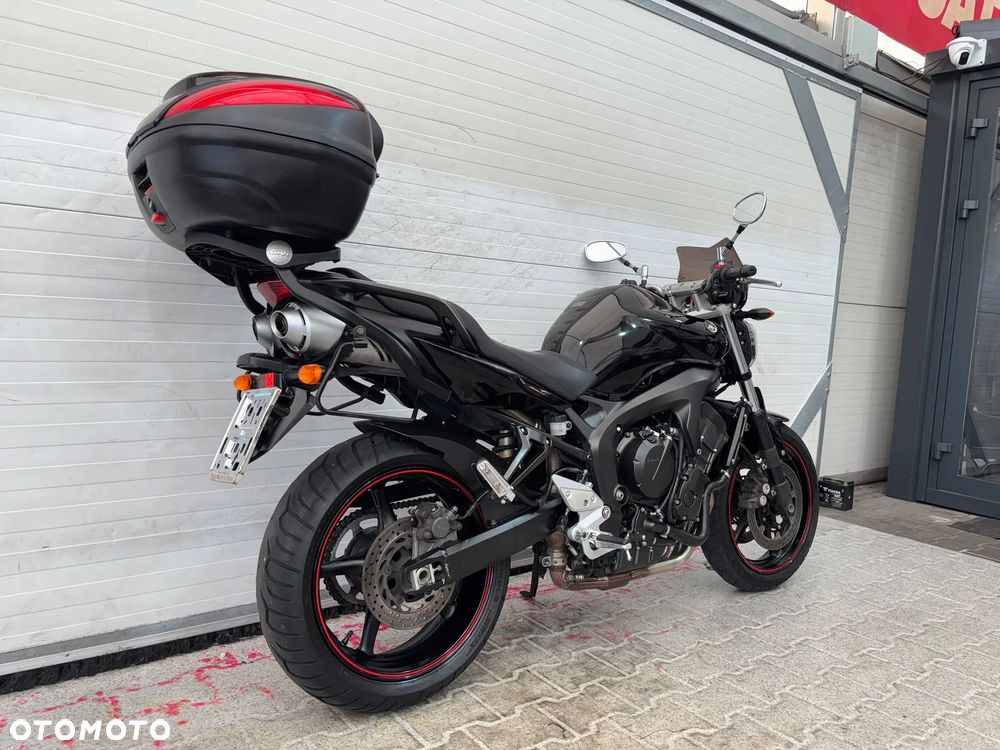 Yamaha FZ - 33