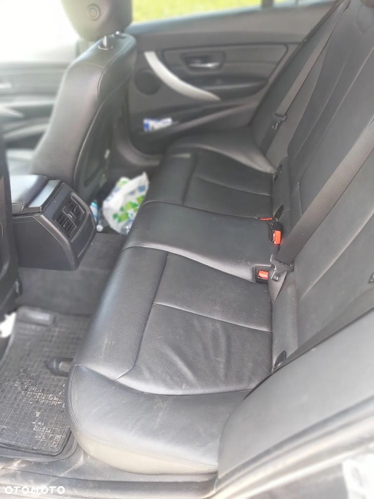 BMW Seria 3 320d - 6