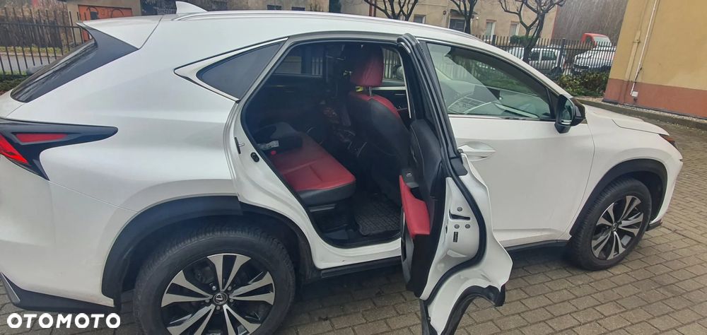 Lexus NX 300h Elegance + Business AWD - 12