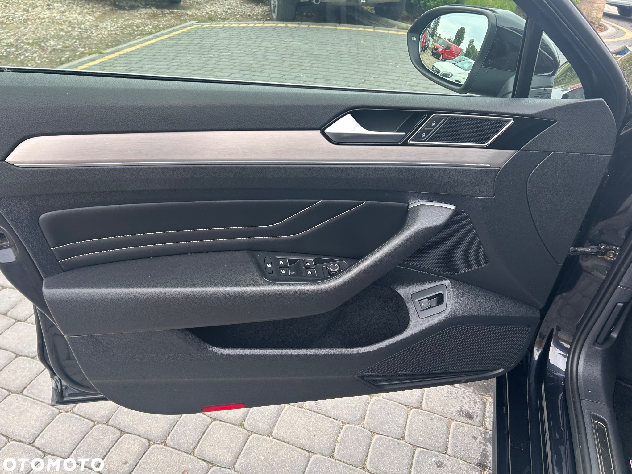 Volkswagen Passat Variant 2.0 TDI (BlueMotion Technology) Trendline - 21