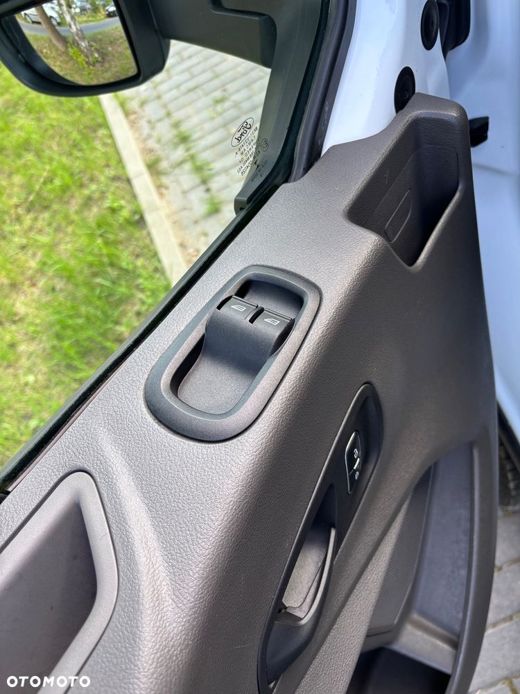 Ford Transit Kontener Winda LONG 420 cm długości Klima G.Fotele Kamera Nowy rozrząd + olej - 8