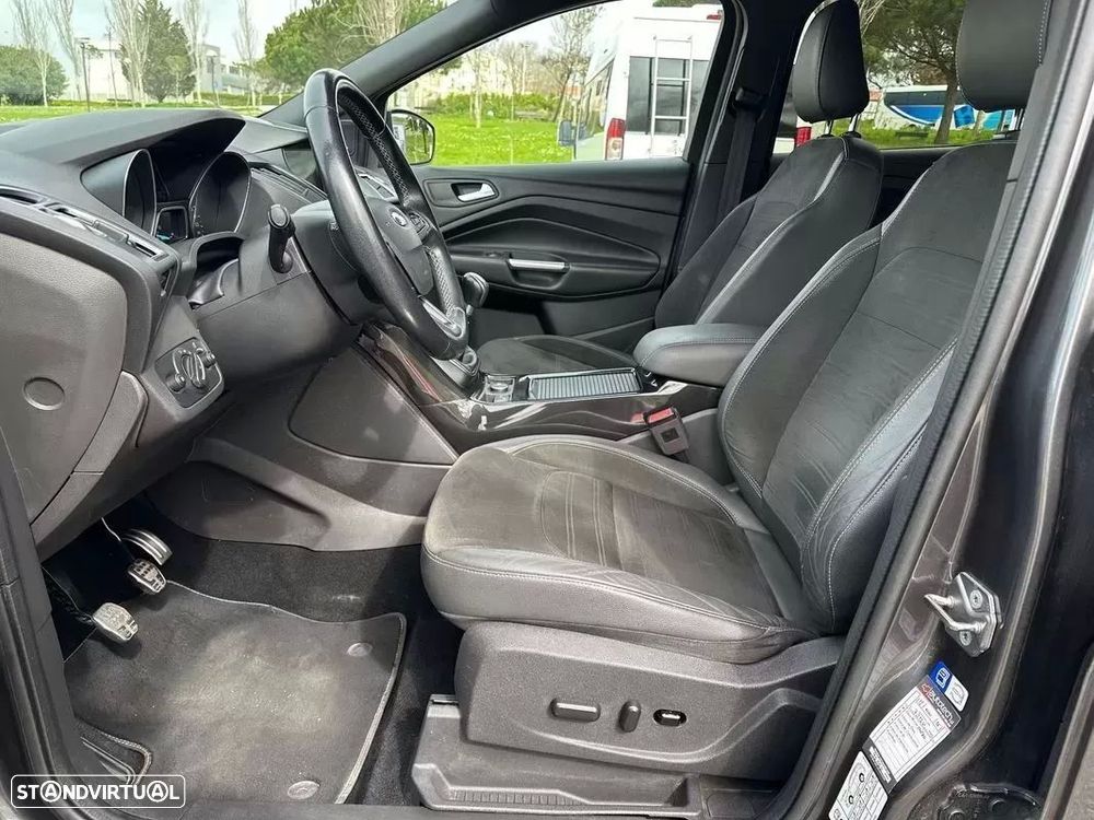 Ford Kuga 1.5 TDCi ST-Line Limited Edition - 38