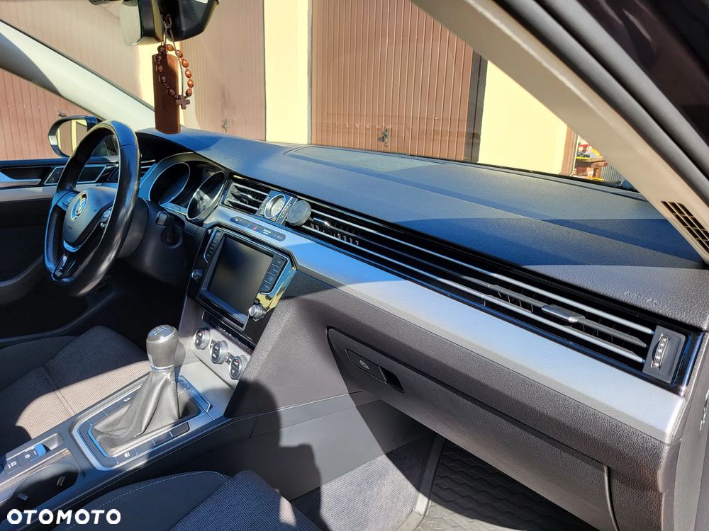 Volkswagen Passat 2.0 TDI BMT Comfortline - 26