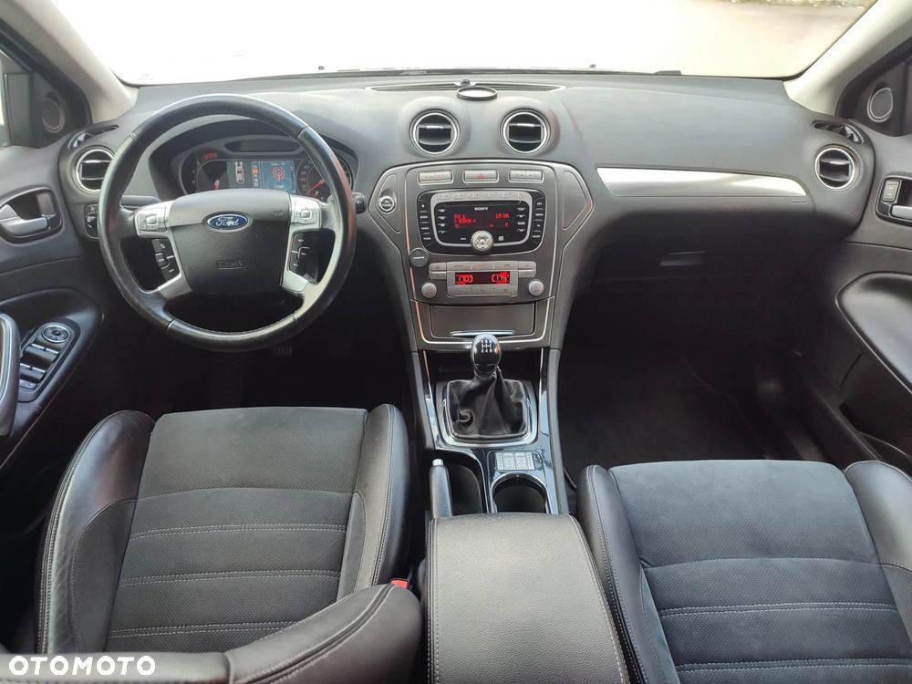 Ford Mondeo 2.0 Ambiente - 10