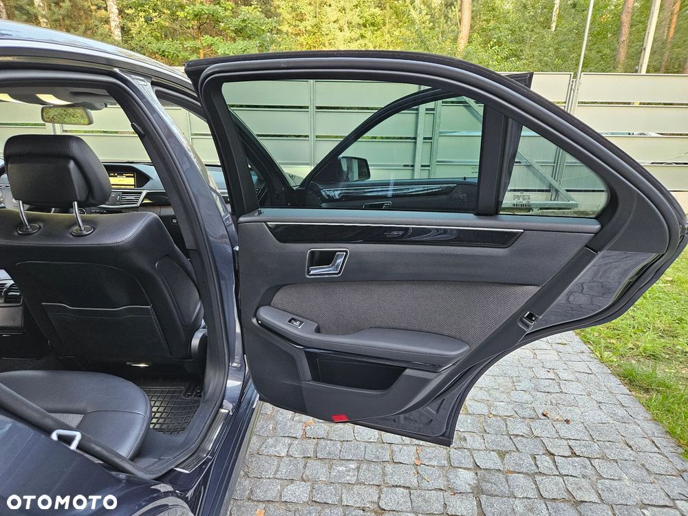 Mercedes-Benz Klasa E 200 CGI BlueEff Avantgarde - 21