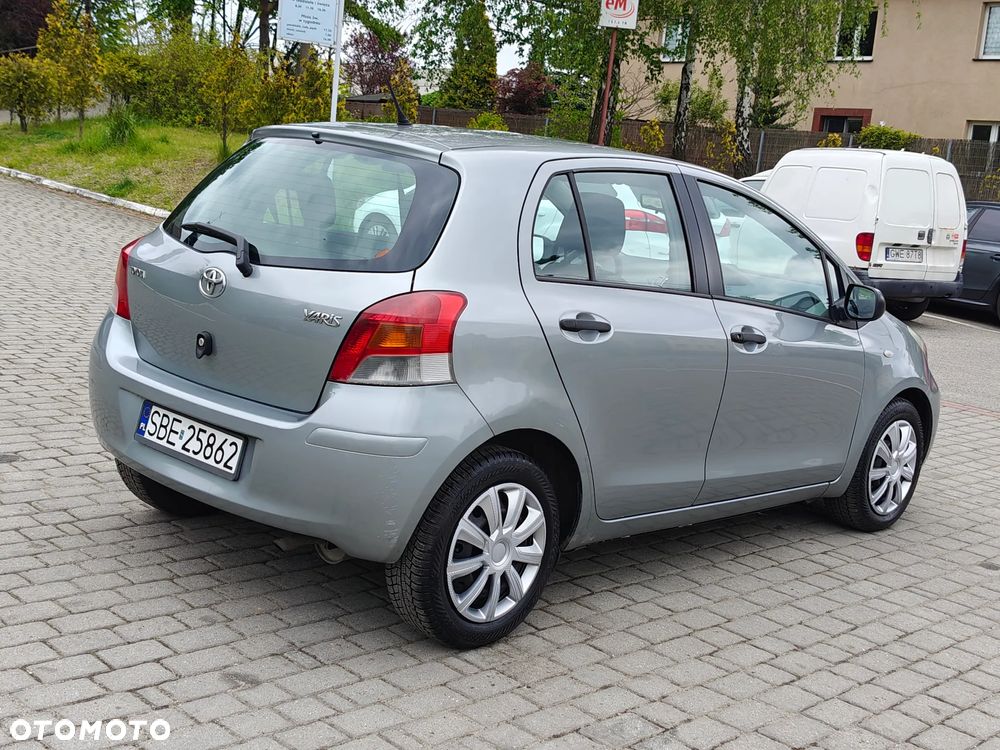 Toyota Yaris 1.33 Prestige - 13