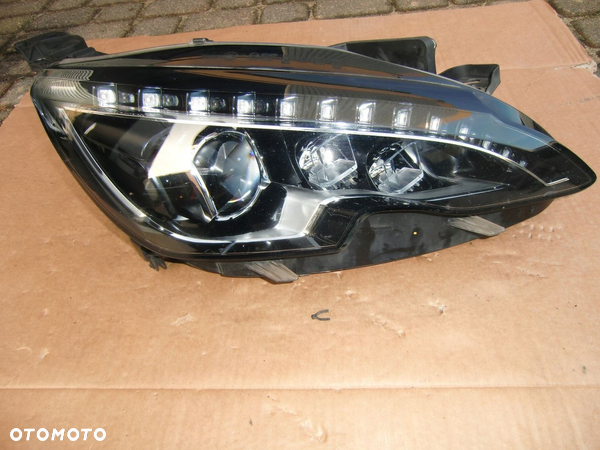LAMPY PRAWA PEUGEOT 308 T9 FULL LED 9677832380 EUROP ŁADNA