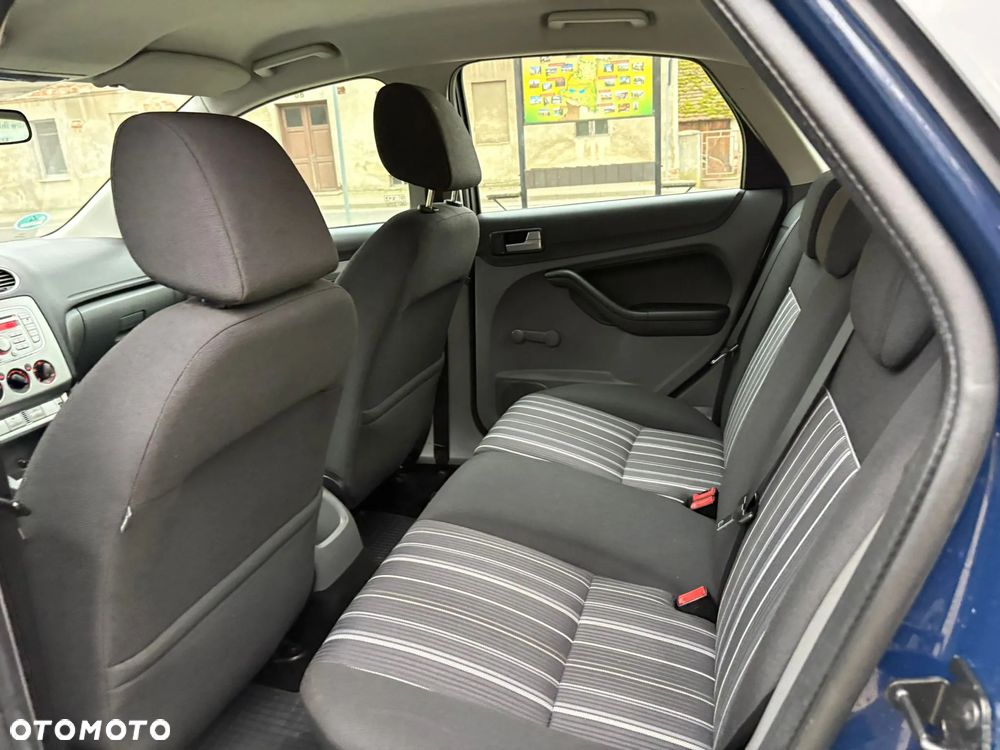 Ford Focus 1.4 16V Ambiente - 12