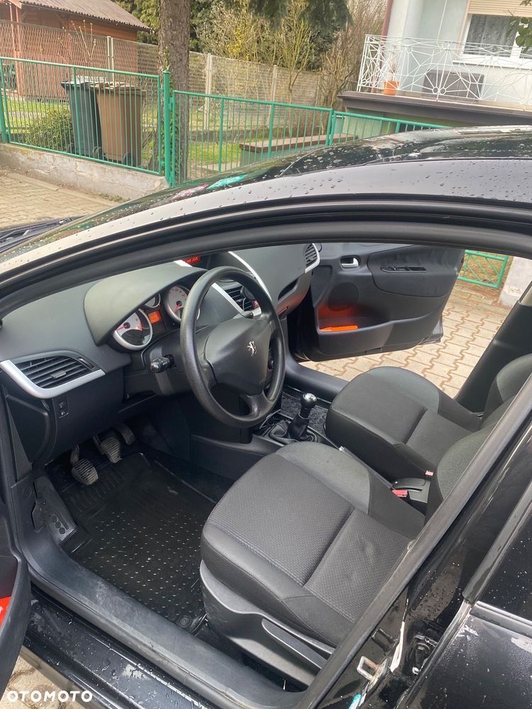 Peugeot 207 75 Millesim 200 - 5