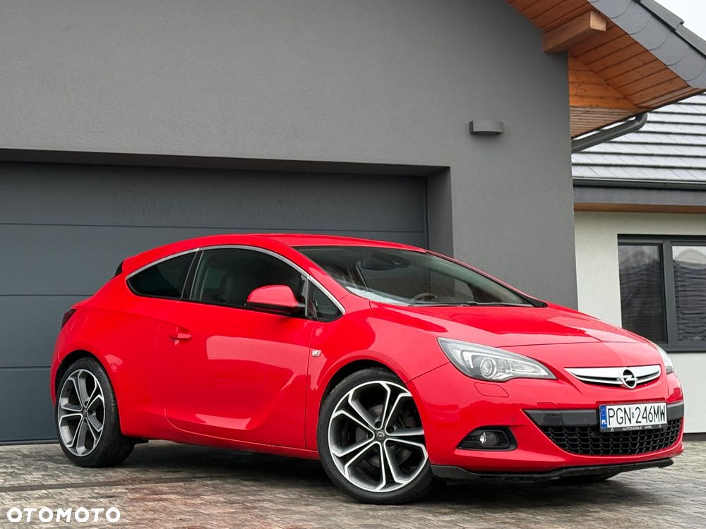 Opel Astra 1.6 Turbo Cosmo - 3