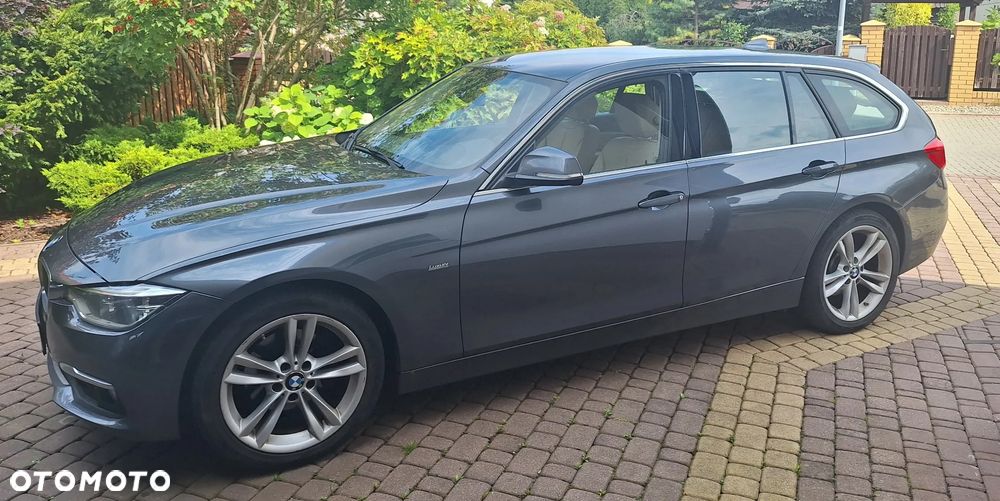 BMW Seria 3 320d Luxury Line - 2