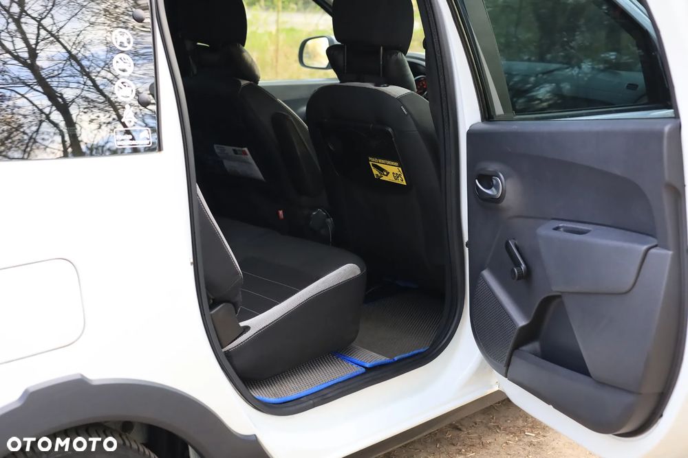 Dacia Lodgy 1.6 SCe Stepway S&S - 17